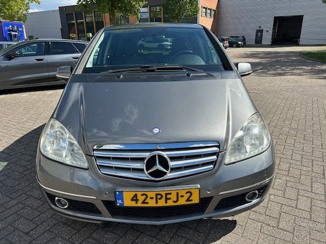 Mercedes-Benz A-Klasse 160 Bl.E.BnsCl Avan. 95PK AIRCO TRHK, Auto's, Mercedes-Benz, Euro 5, Stof, Origineel Nederlands, Handgeschakeld