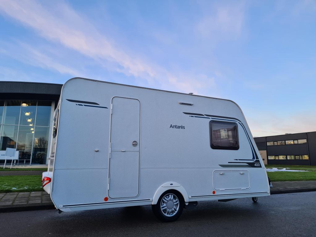 Caravelair Antares 400 Incl. mover, Caravans en Kamperen, Caravans, Schokbreker, Bedrijf, Treinzit, Caravelair