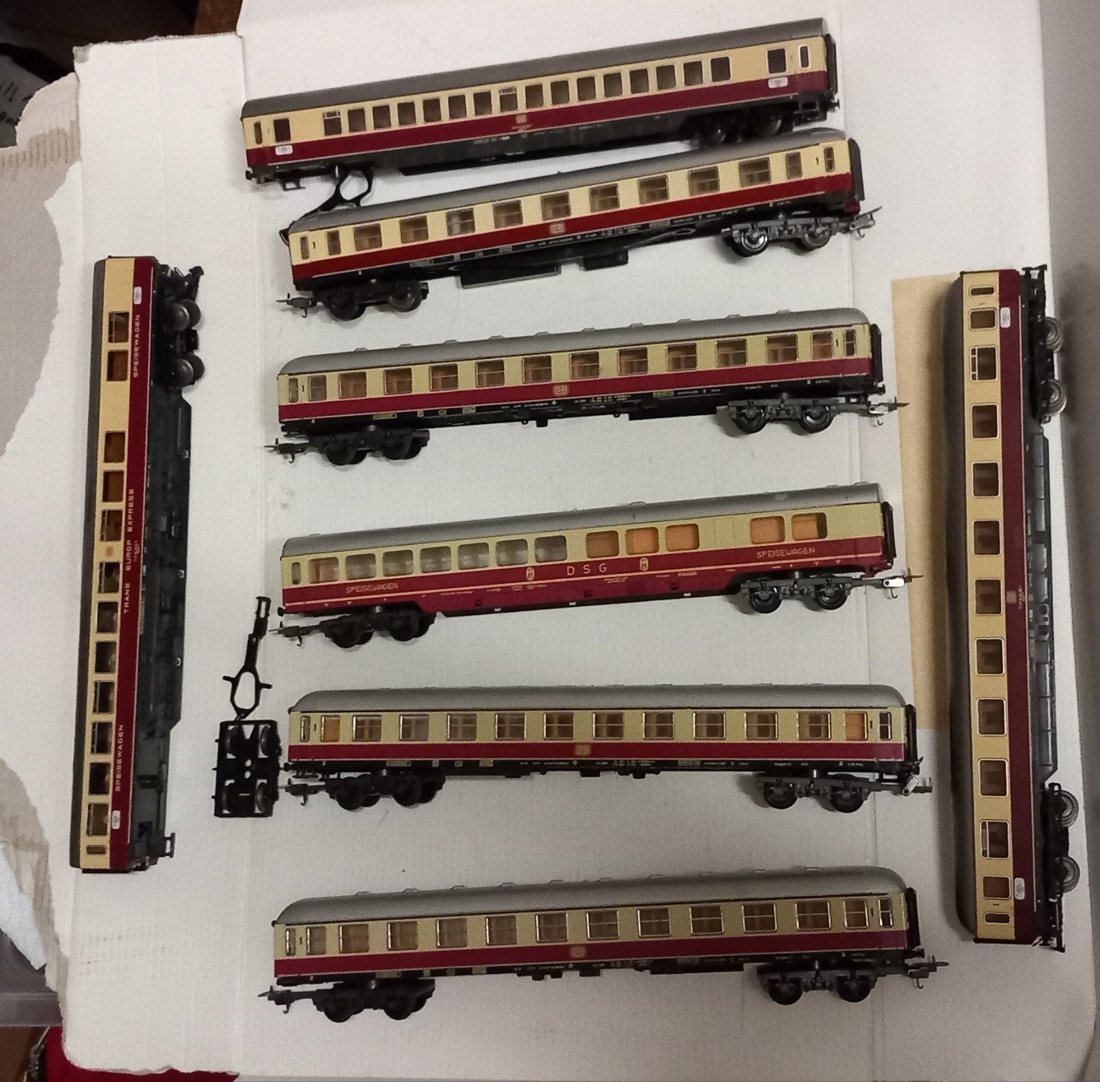 Te koop 30 € voor lima  en roco wagons ho, Gebruikt, Gelijkstroom, Verzenden, Wagon