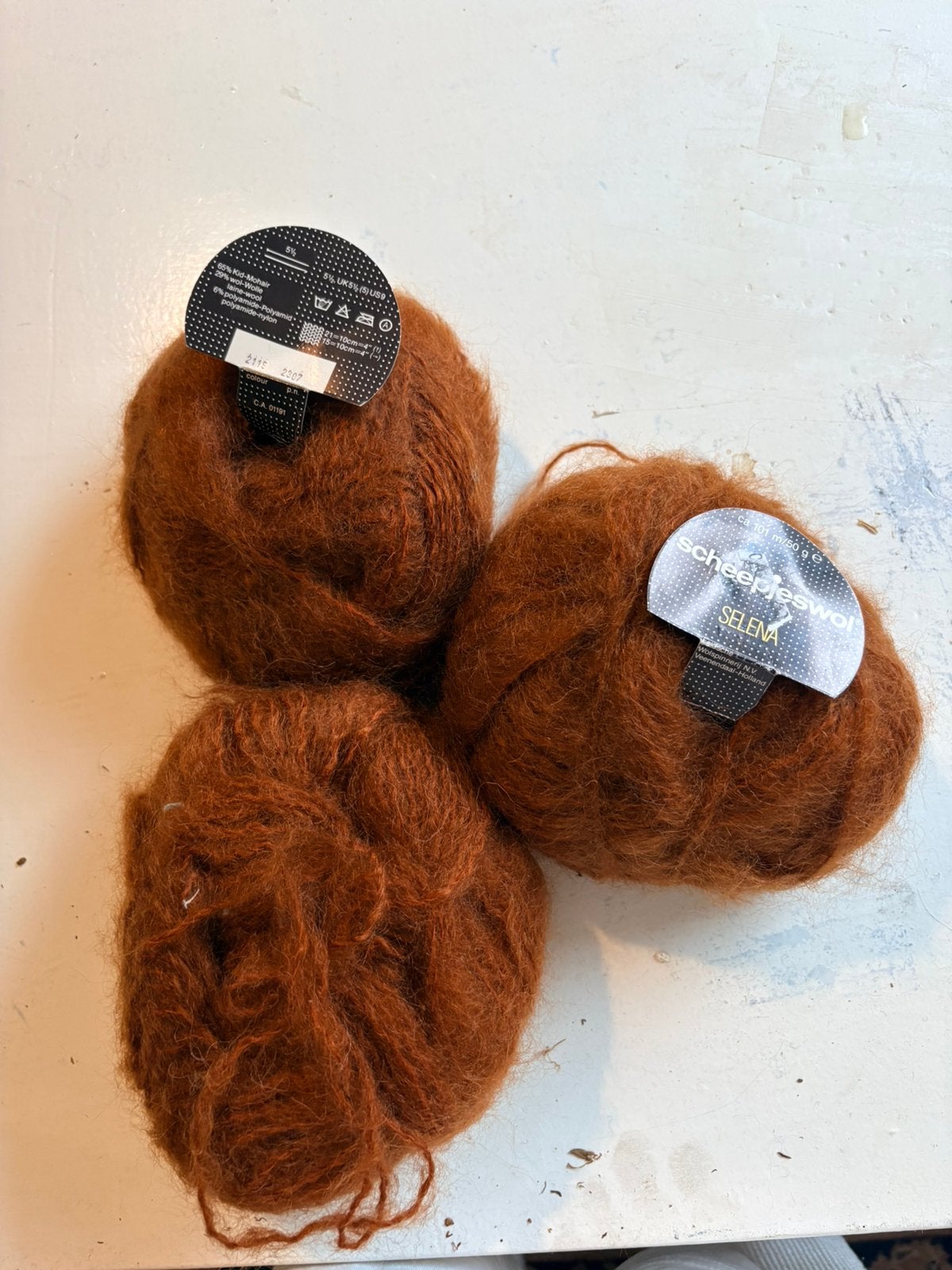 3 bollen Scheepjeswol Selena – kid mohair/wol – roestbruin, Ophalen of Verzenden, Zo goed als nieuw, Breien of Haken, Wol of Garen