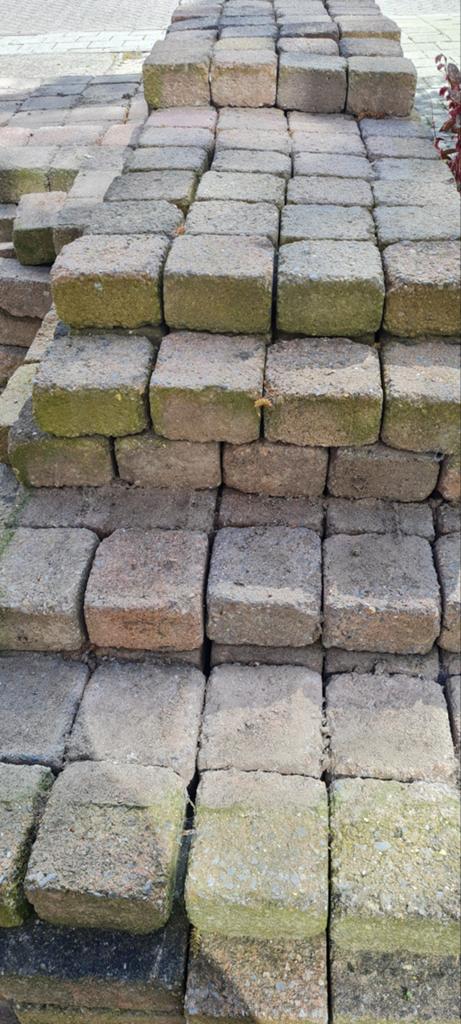 Veel getrommelde stenen 10x10 cm ophalen sint phillipsland, Tuin en Terras, Ophalen of Verzenden, Beton, Klinkers