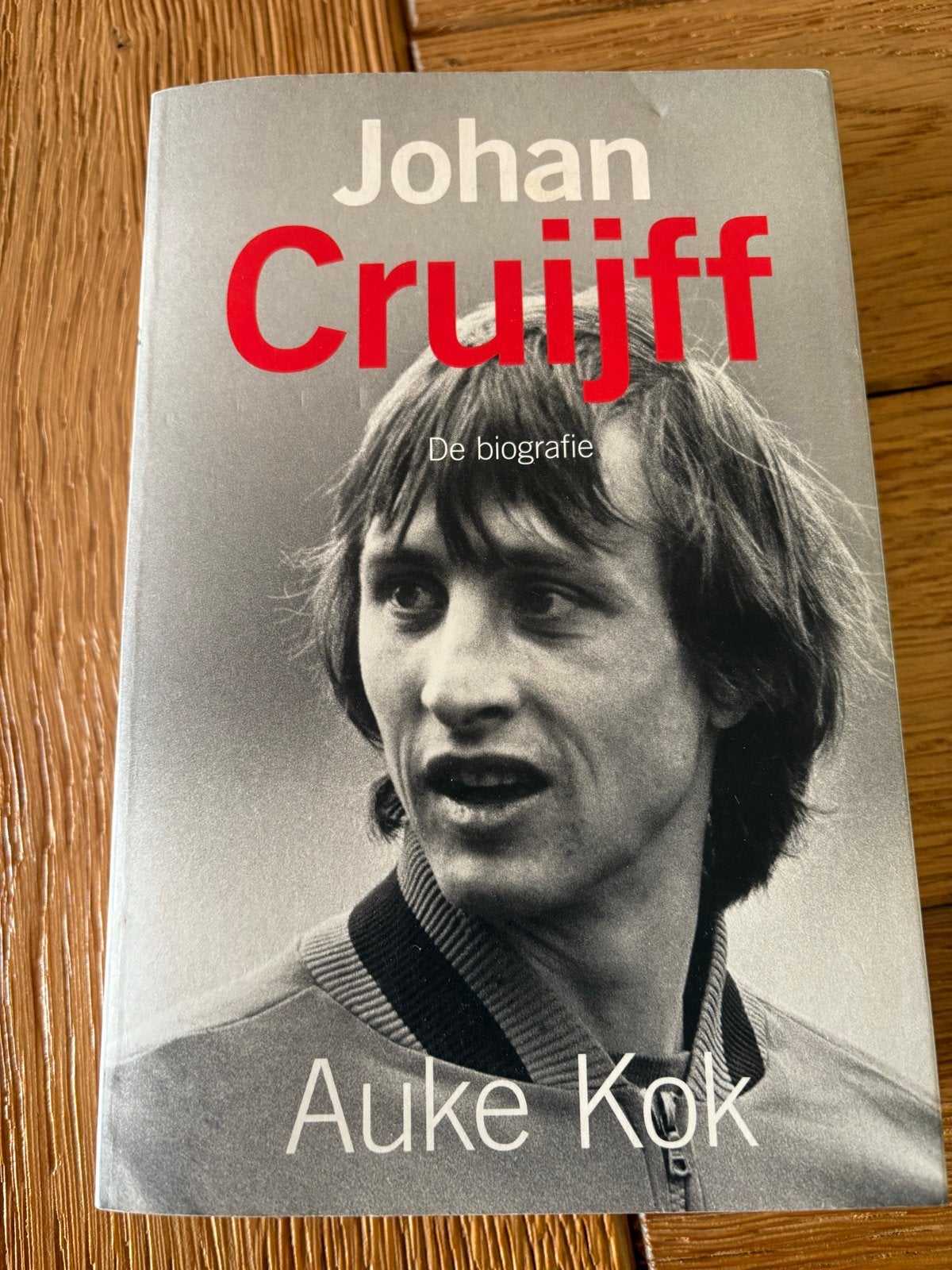 Johan Cruijff: De biografie - Auke Kok, Ophalen of Verzenden, Zo goed als nieuw, Sport