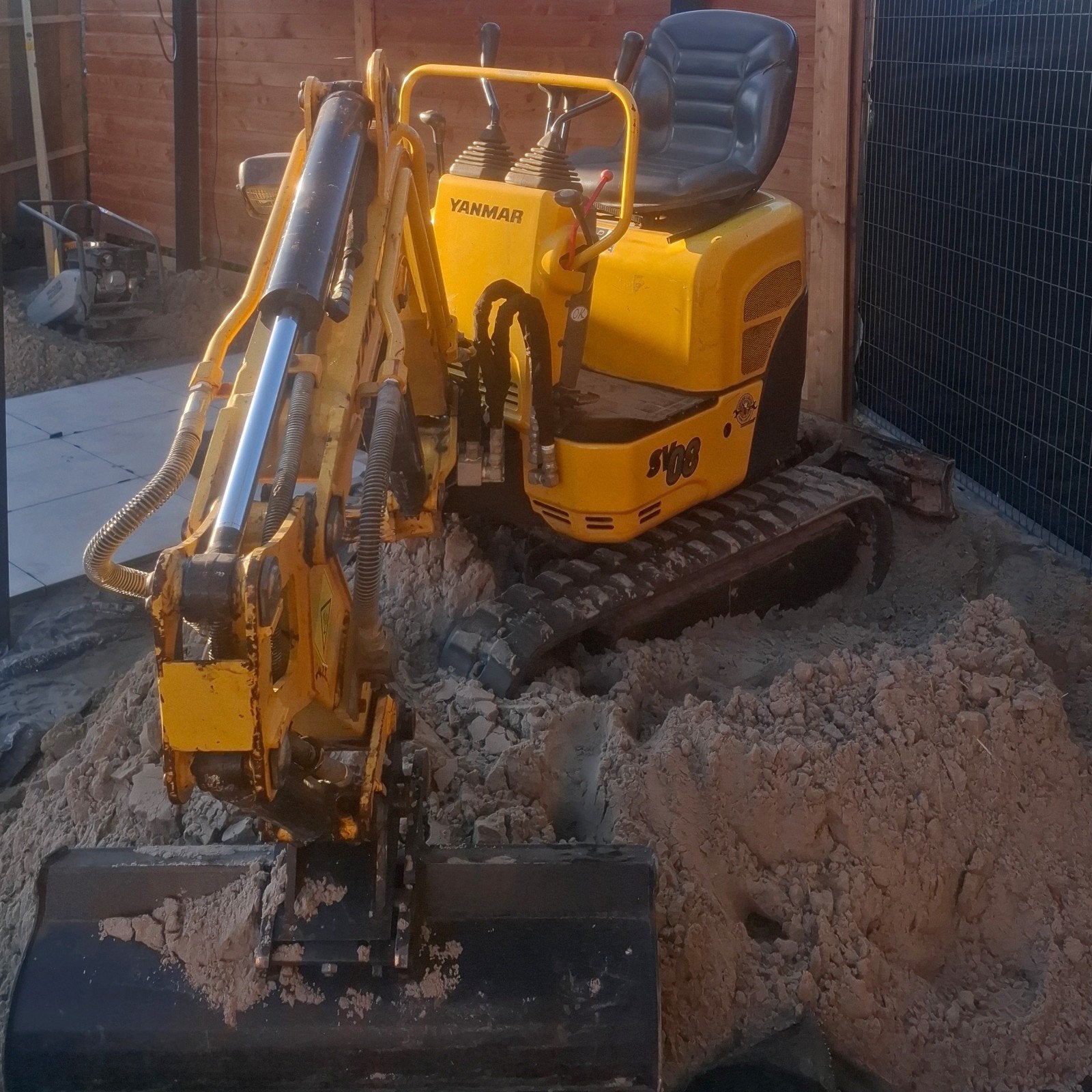 yanmar SV08 400draaiuren, Diensten en Vakmensen, Tuinmannen en Stratenmakers, Bestrating, Hekwerk of Schuttingen, Tuin- of Vijveraanleg