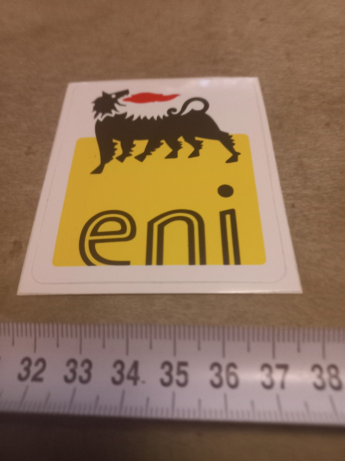 Eni sticker - Vintage logo met zespotige hond, Ophalen of Verzenden