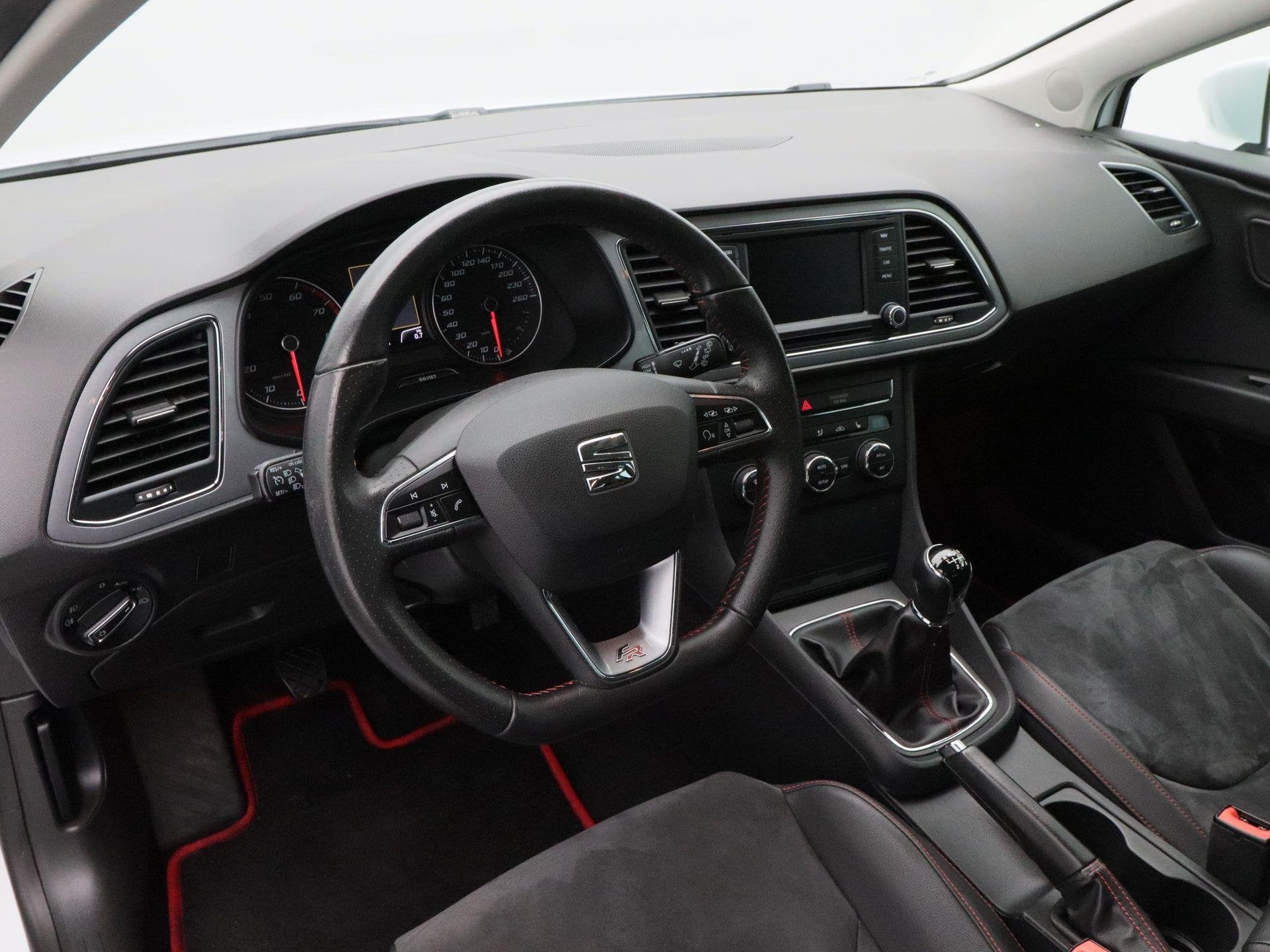 SEAT Leon 1.4 TSi 150 Pk ACT FR Dynamic | Stoelverwarming |, 1141 kg, Gebruikt, 4 cilinders, 150 pk