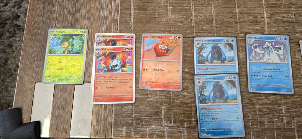 Pokémon Black bolt holofoil en reverse holofoil kaartjes, Ophalen of Verzenden, Zo goed als nieuw