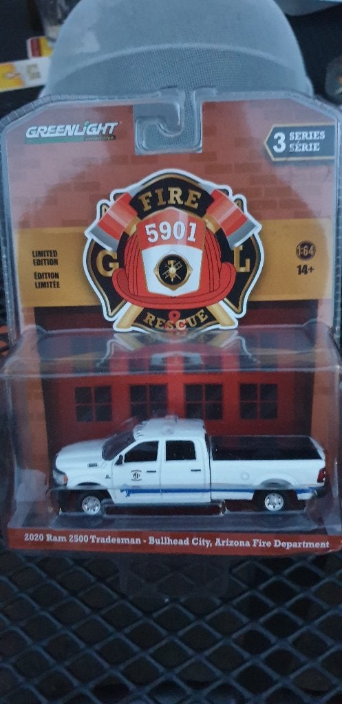 RAM 2500 Tradesman Bullhead Fire Department Greenlight 1:64, Christian@diecastcompany.nl, Auto, Diecast Company, Nieuw
