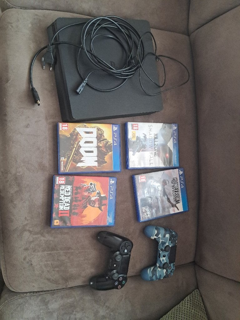 PlayStation 4, Spelcomputers en Games, Spelcomputers | Sony PlayStation 4, Ophalen, Met games, Met 2 controllers, Zo goed als nieuw