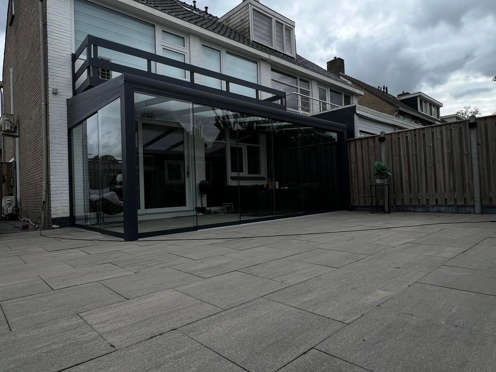Moderne glazen schuifwand €260incl. montage – stijl!, Tuin en Terras, Overkappingen, Ophalen, Zo goed als nieuw, Info@allstarsveranda.com