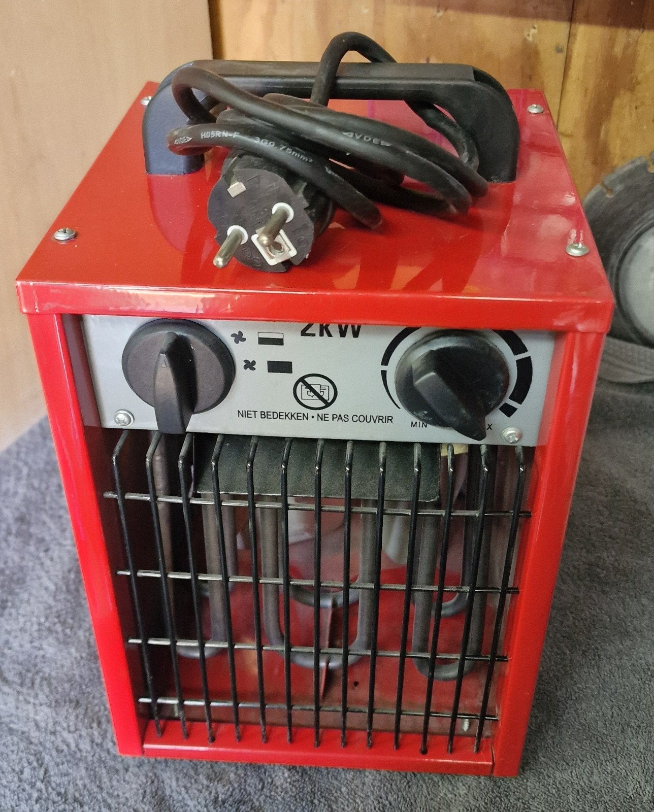 Hands-on 2KW Elektrische Kachel - Compact en Krachtig, Doe-het-zelf en Verbouw, Verwarming en Radiatoren, Ophalen of Verzenden