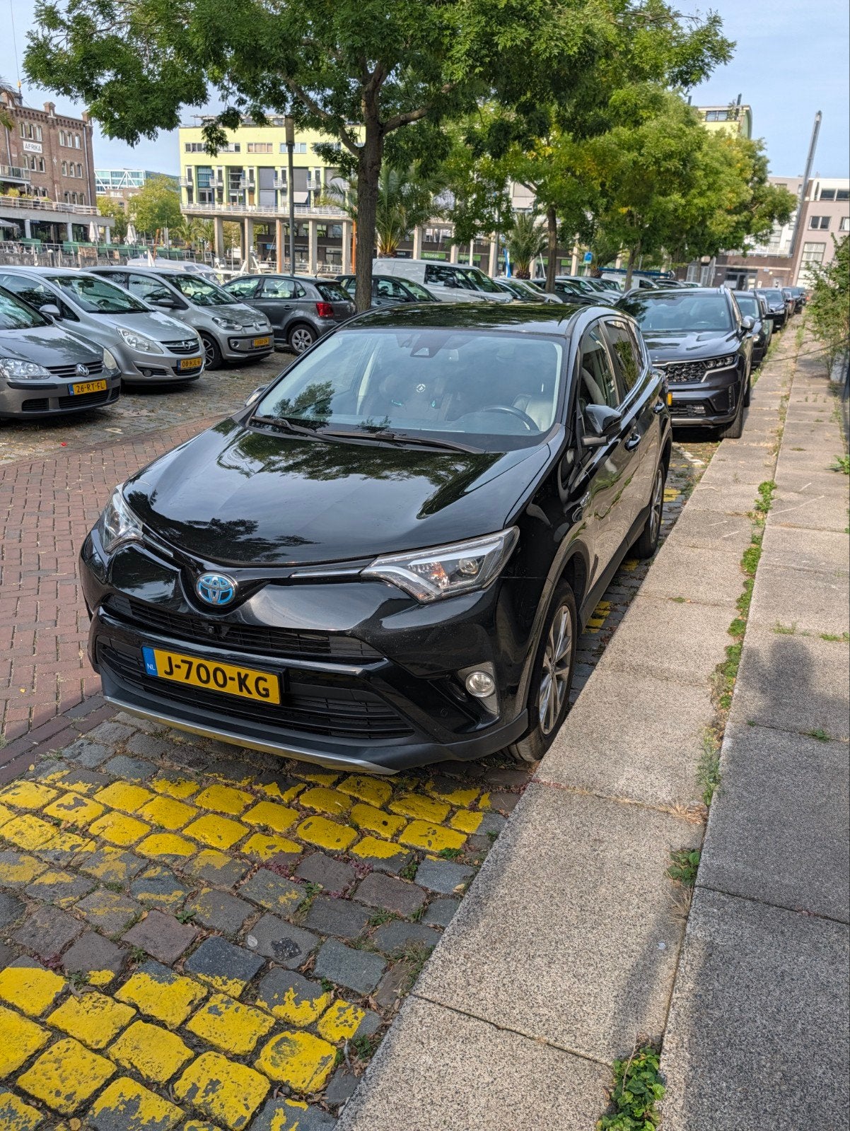 Toyota Rav4 2.5HYBRID 2016, Automaat, Zwart, 2494 cc, 1650 kg