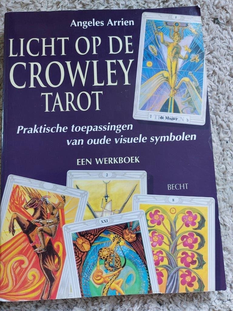 Licht op de Crowley Tarot - Praktische toepassingen, Gelezen, Tarot of Kaarten leggen, Ophalen of Verzenden, Instructieboek