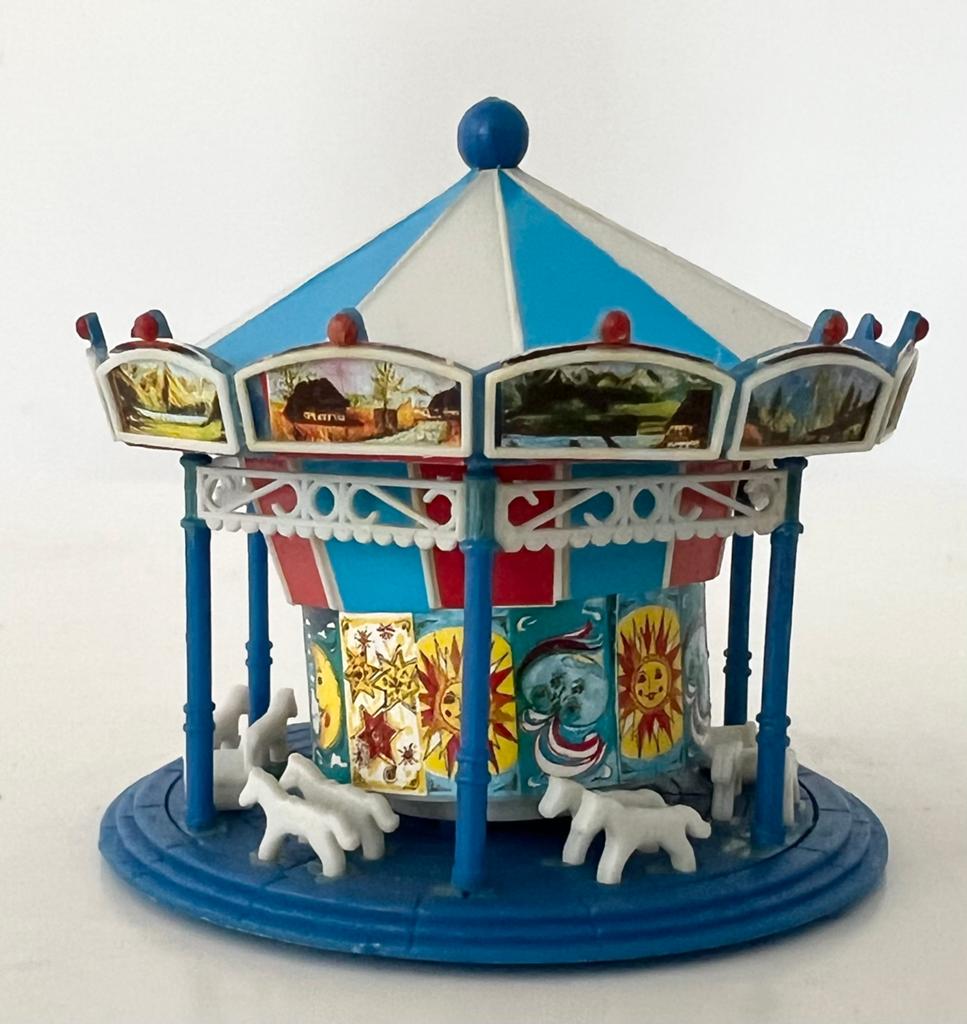 Kermis carrousel N 1:160 bouwpakket, Overige merken, Gebruikt, Gelijkstroom, Brug, Tunnel of Gebouw