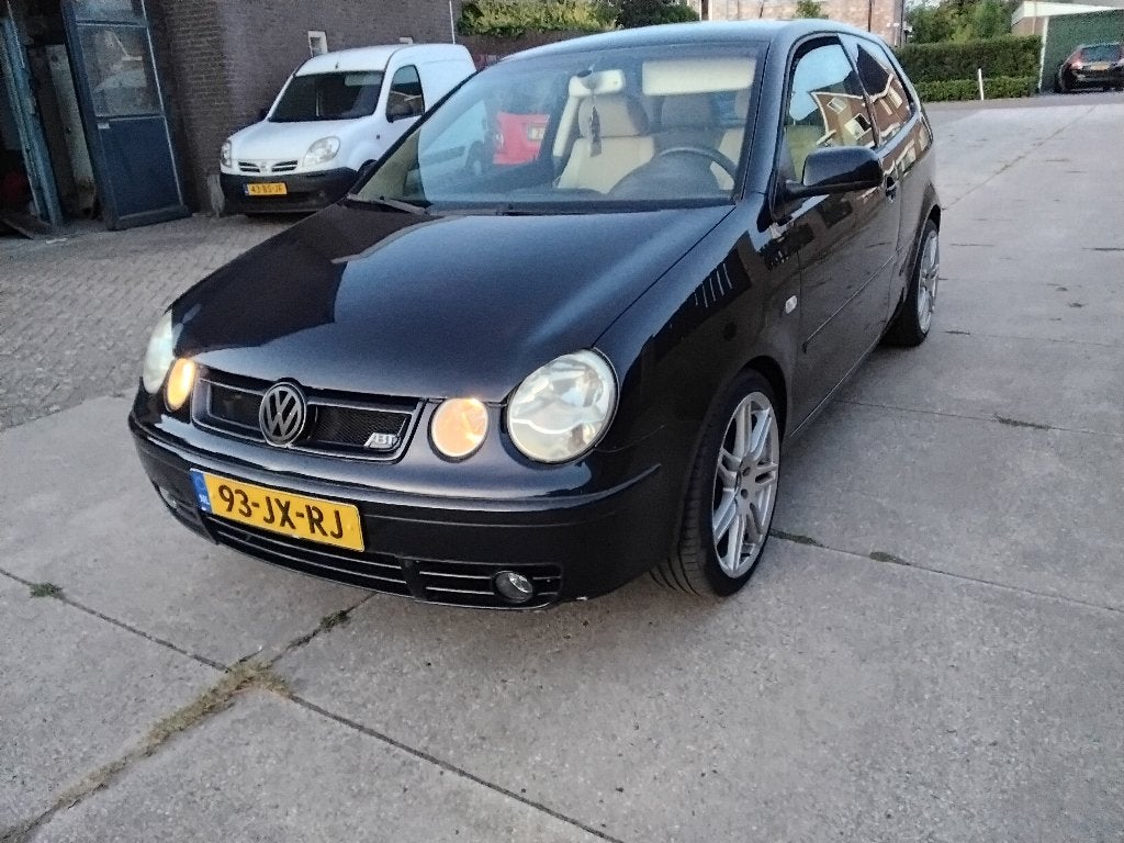 Volkswagen Polo 1.4 55KW 2002 Zwart, Voorwielaandrijving, 4 cilinders, Zwart, Origineel Nederlands