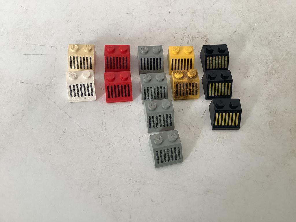 Lego dakpan 45 2x2 met zwart rooster patroon (4), Ophalen of Verzenden, Gebruikt, Losse stenen, Lego