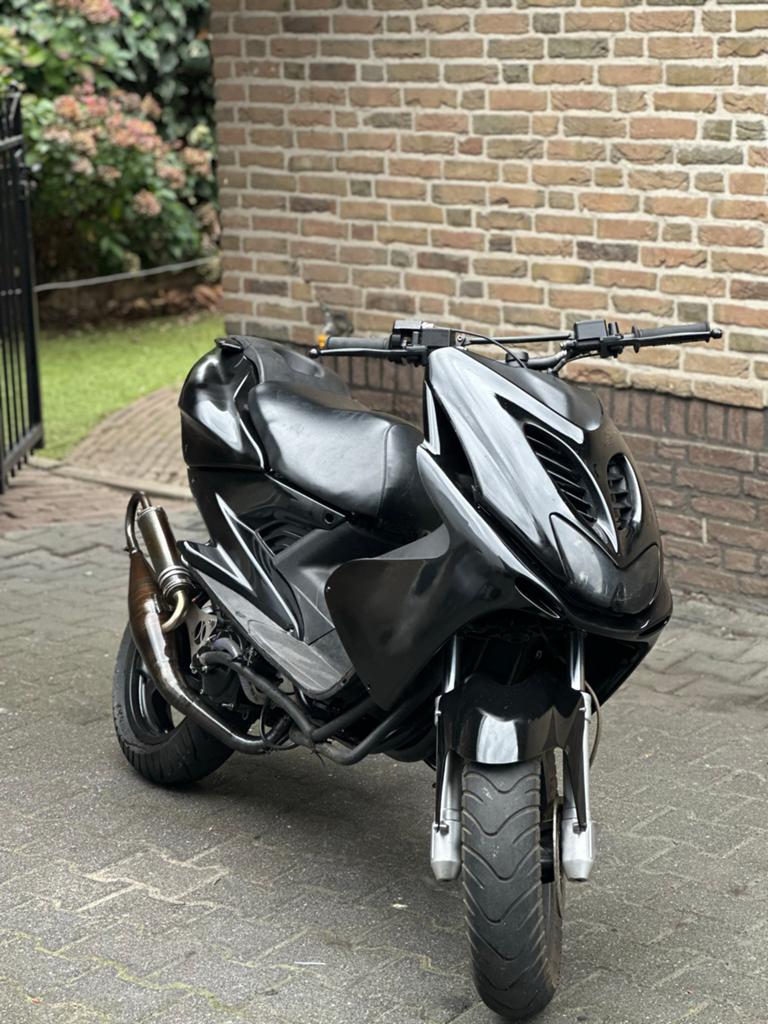 Yamaha Aerox 2011 - Volledig Stage6 MK2 Racing Setup, Fietsen en Brommers, Scooters | Yamaha, Zo goed als nieuw, Aerox, Maximaal 45 km/u
