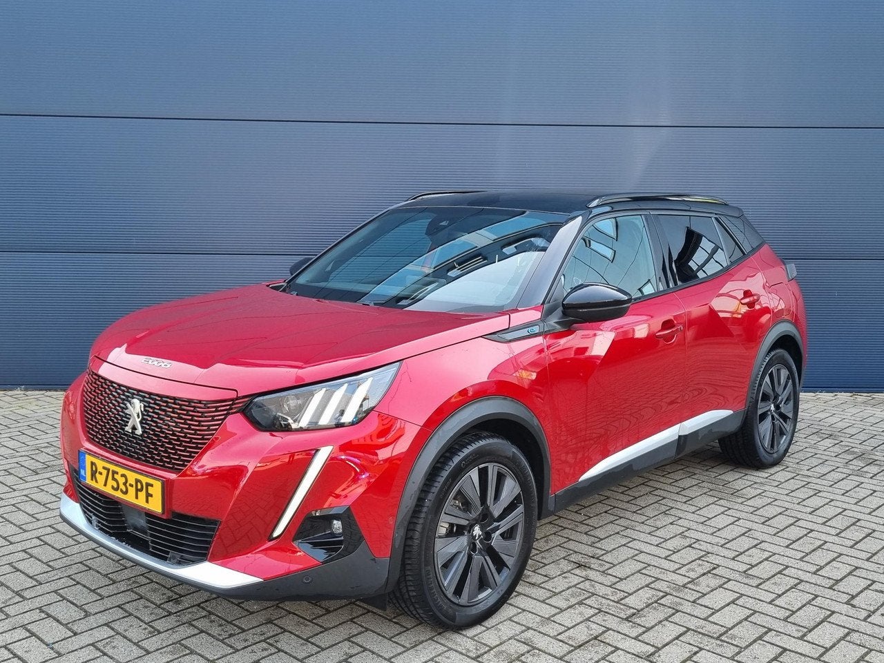 Peugeot e-2008 EV GT Pack 50 kWh | SOH 93% | Stoelverwarming, 136 pk, Gebruikt, Parkeersensor, 1523 kg