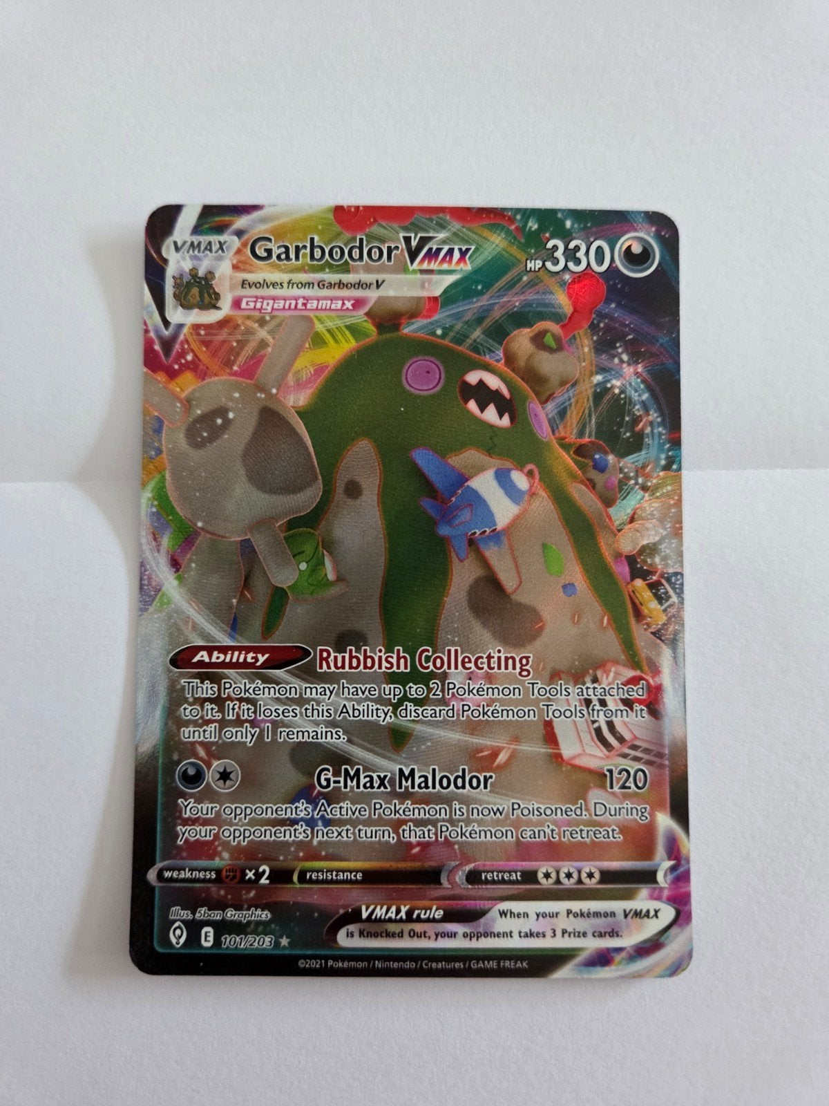 Pokémon TCG: Garbodor VMAX (101/203) - Fusion Strike, Ophalen of Verzenden, Zo goed als nieuw, Losse kaart
