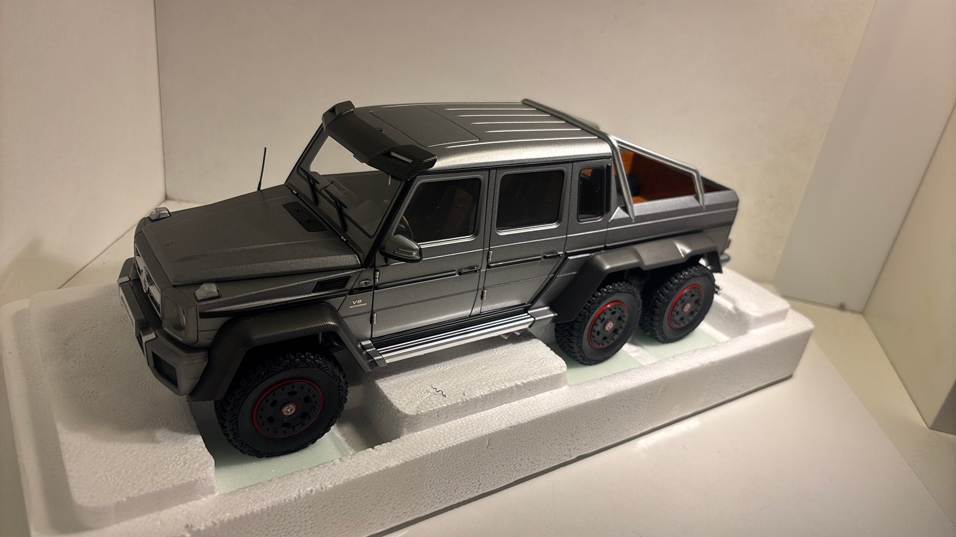 Mercedes benz g63 amg 6x6 grey autoart 1.18, Ophalen of Verzenden, A, A, A