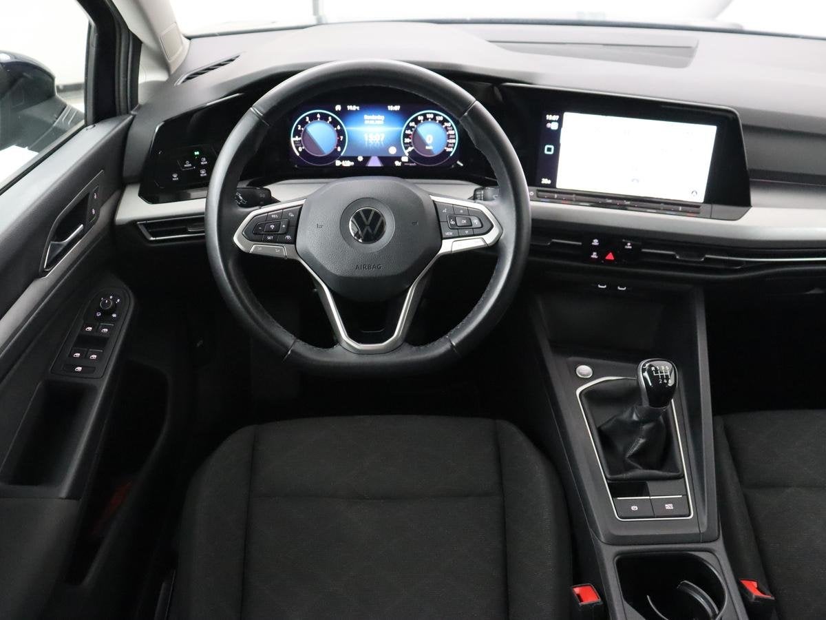 Volkswagen Golf 1.0 TSI Life | Camera | Carplay | Park Assis, Stof, Gebruikt, Euro 6, Automatische klimaatregeling