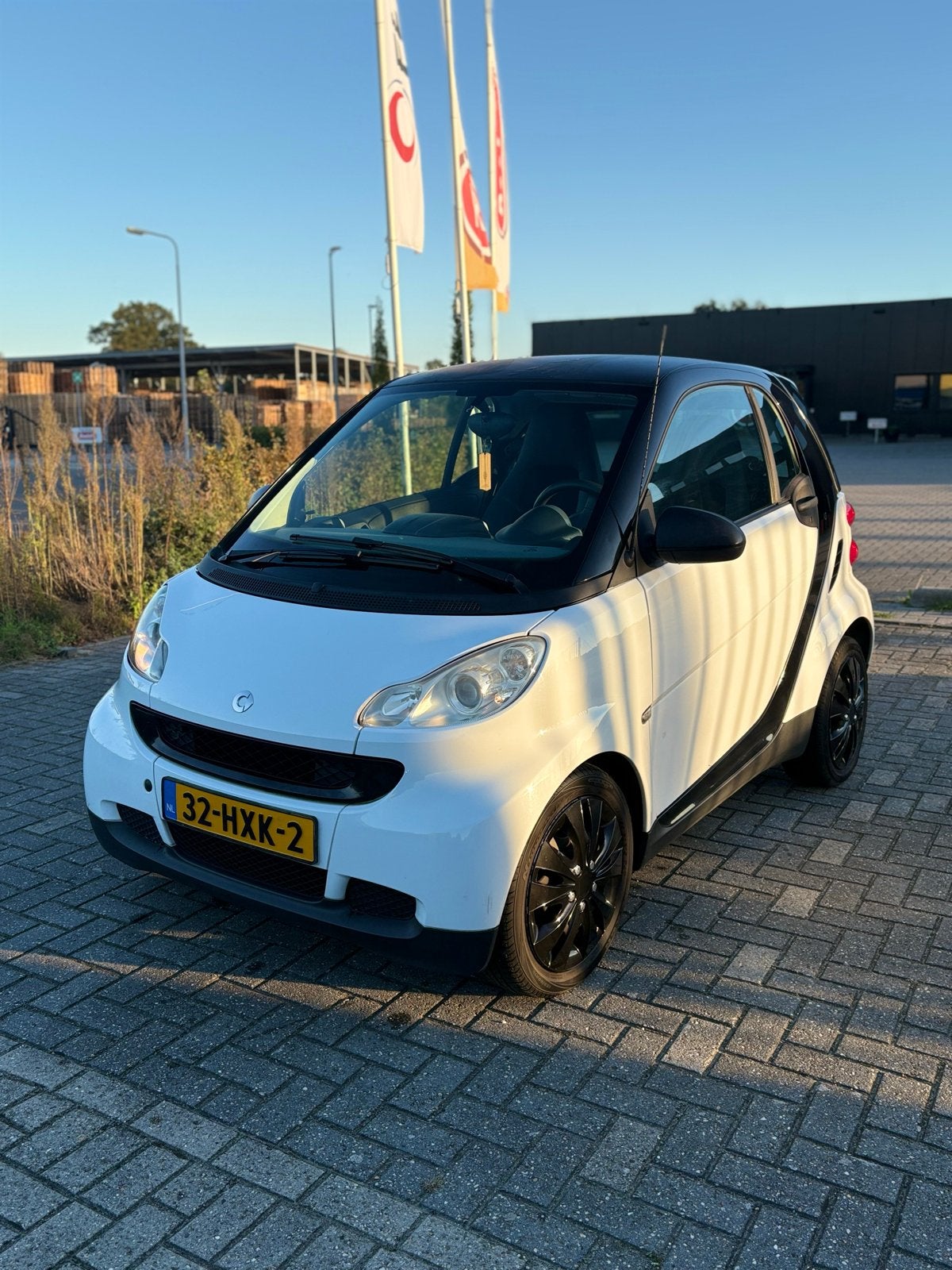 Smart ForTwo 1.0 45KW Coupe MHD AUT 2009 Zwart, Auto's, Achterwielaandrijving, 18 €/maand, 61 pk, Zwart
