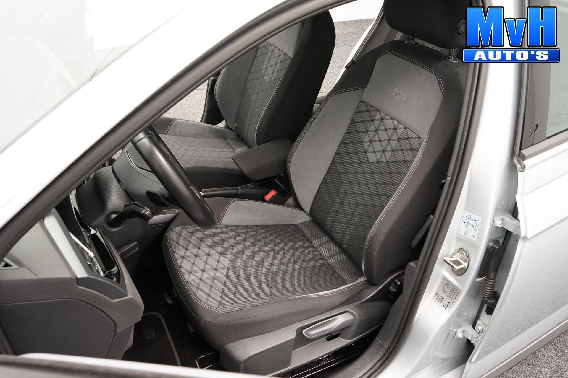 Volkswagen Polo 1.0 TSI R-Line|DSG|ACC|CAMERA|STOELVERW|NAP, Auto's, Dealer onderhouden, Gebruikt, Euro 6, 95 pk