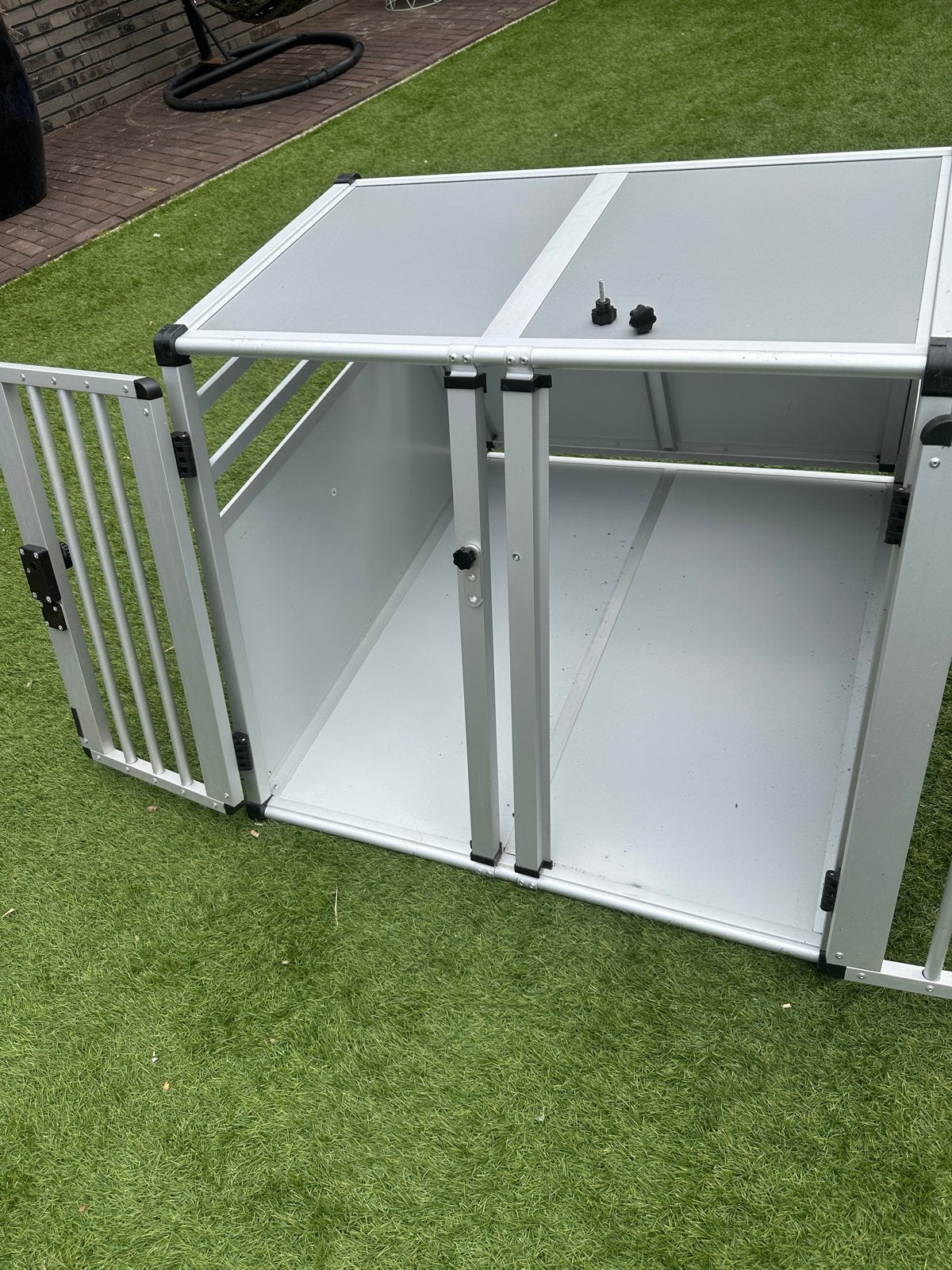 Hondenbench met dubbele deur 81x 90 x 65 cm (B x D x H), Ophalen, Zo goed als nieuw