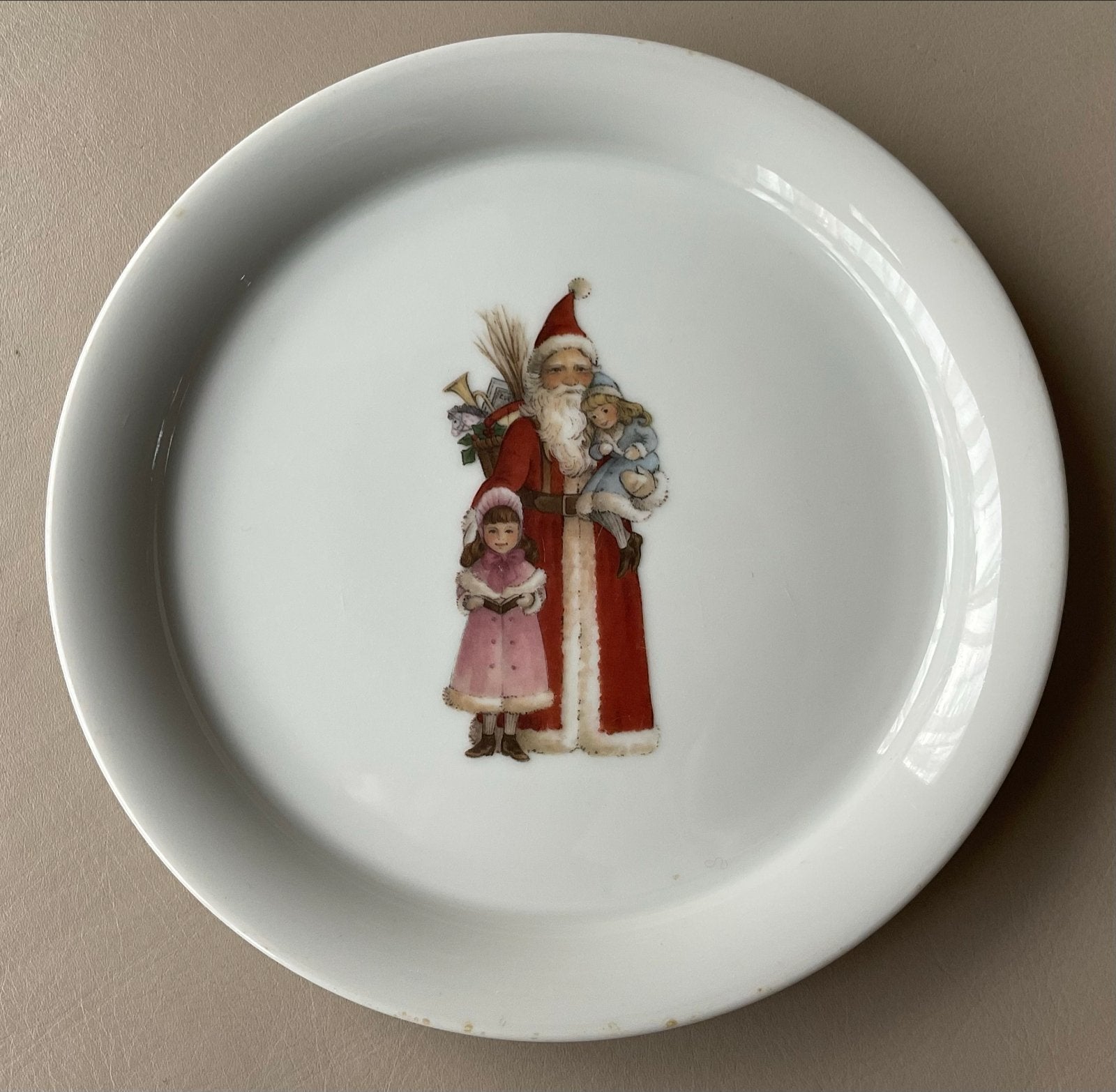 Kerst bordje van Mosa porselein met Kerstman, Ophalen of Verzenden