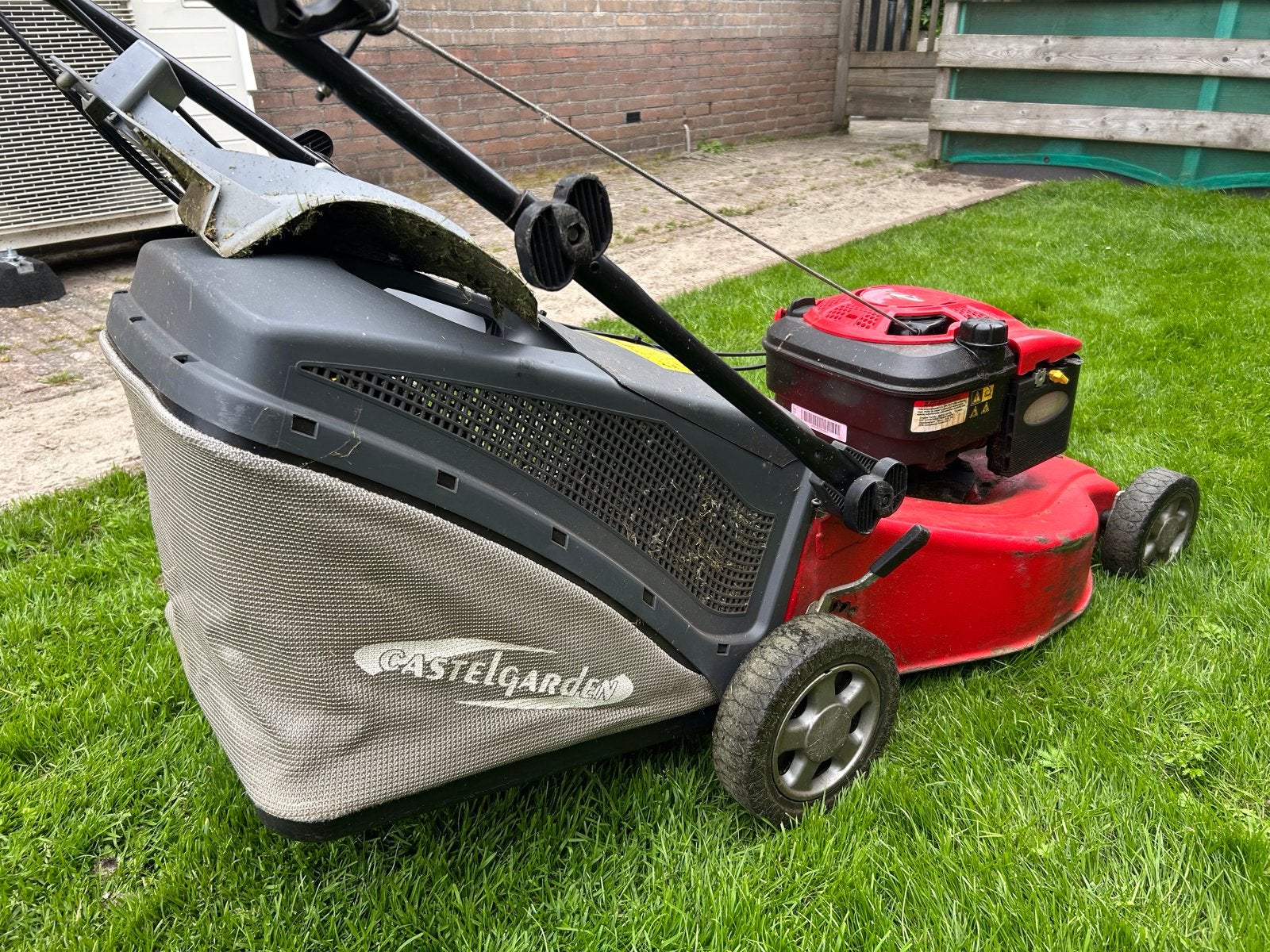 Castelgarden Benzine Grasmaaier - Goed Onderhouden, Tuin en Terras, Grasmaaiers, Gebruikt, Benzine-grasmaaier, 40 t/m 49 cm, Cirkelmaaier
