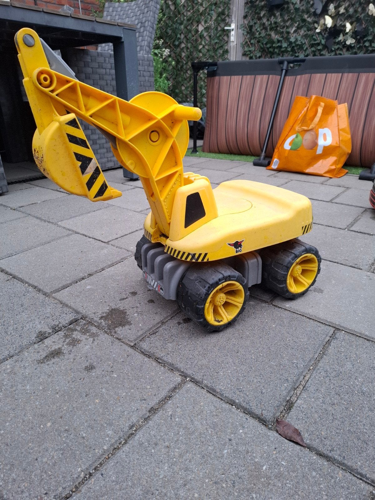 Gele graafmachine loopauto voor kinderen, Ophalen, Gebruikt
