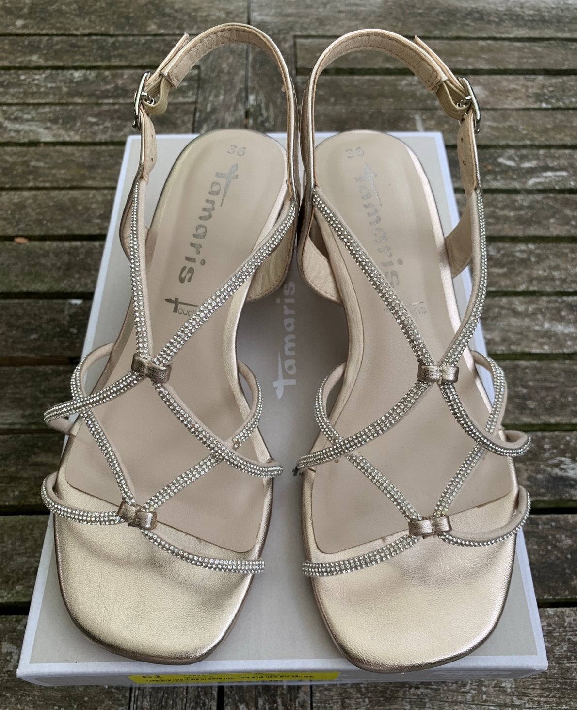 DAMES GOUDEN SANDALEN SANDALETTES MET HAKJE, Ophalen, Overige kleuren, Sandalen of Muiltjes, Zo goed als nieuw