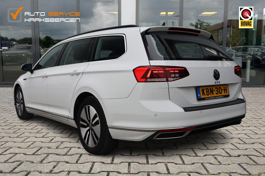 Volkswagen Passat Variant 1.4 TSI PHEV GTE | ACC | Camera |, Stof, Gebruikt, 4 cilinders, Wit