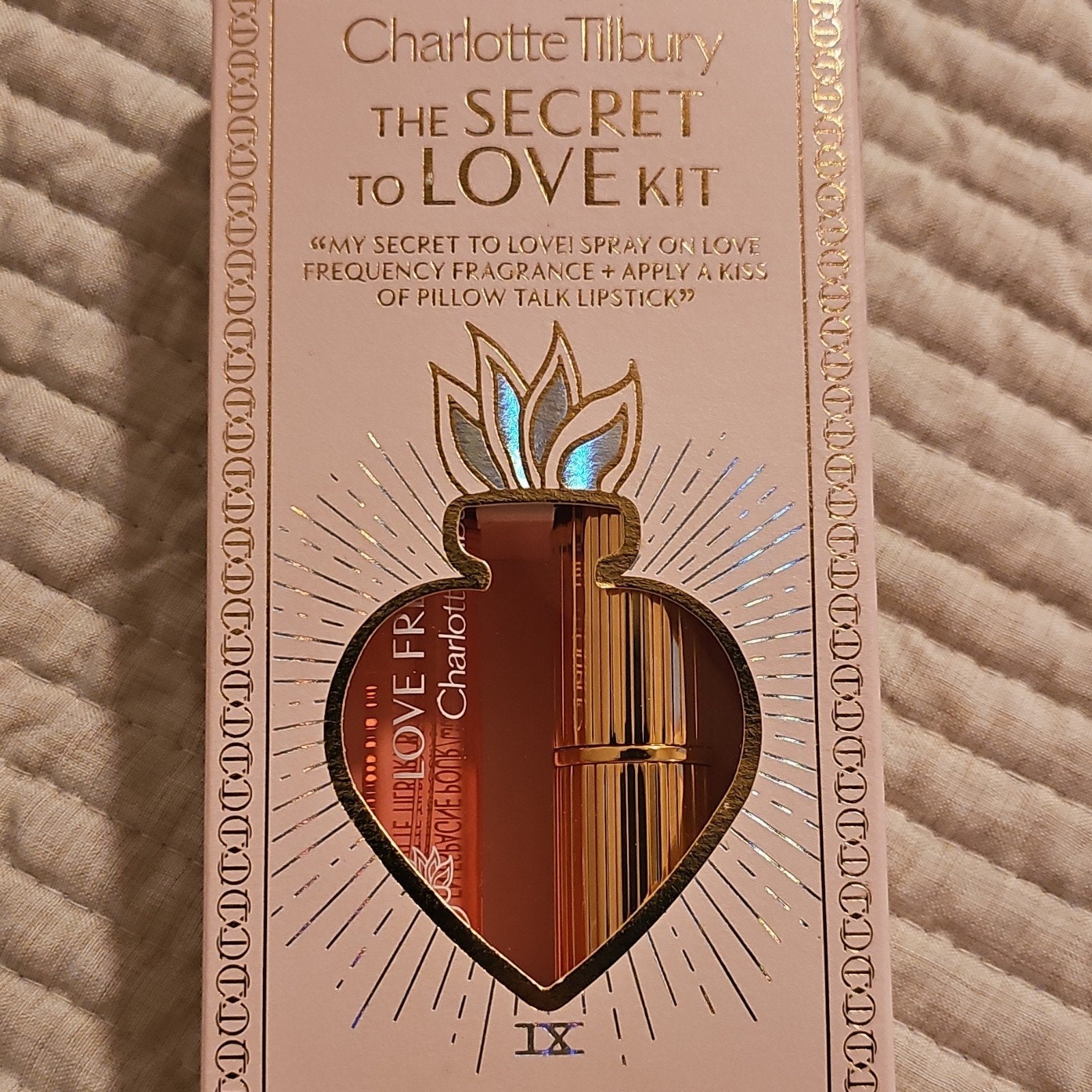 Charlotte Tilbury The Secret to Love Kit - Love Frequency, Ophalen of Verzenden, Nieuw