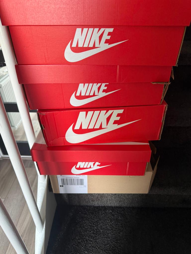 Lege Nike schoenendozen, Doe-het-zelf en Verbouw, Kratten en Dozen, Ophalen, Doos, 100 cm of meer, Minder dan 35 cm