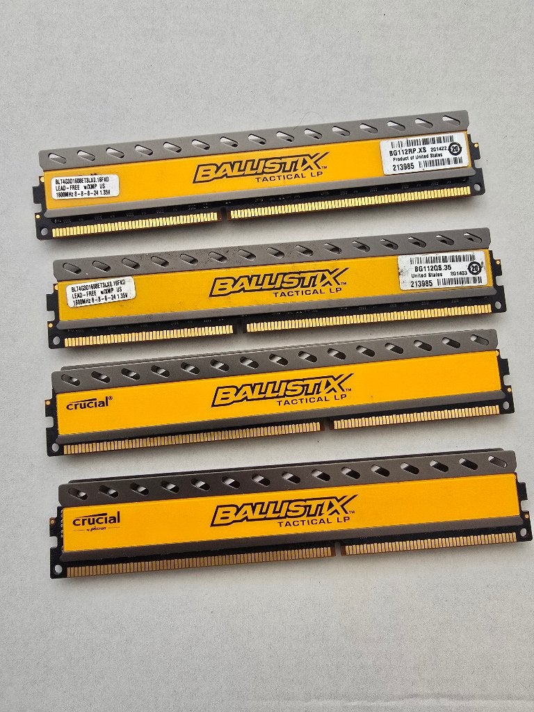 16GB Crucial Ballistix LP BLT4G3D1608ET3LX0, Computers en Software, DDR4, Ophalen of Verzenden, Zo goed als nieuw, Desktop