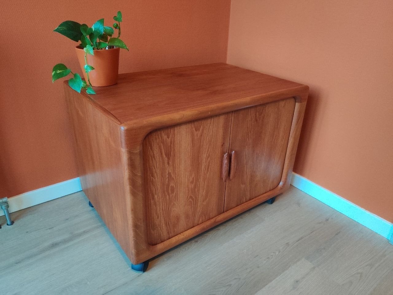 Dyrlund Vintage Deens Design Teak Kastje, Ophalen, Teakhout, 50 tot 100 cm, Minder dan 100 cm