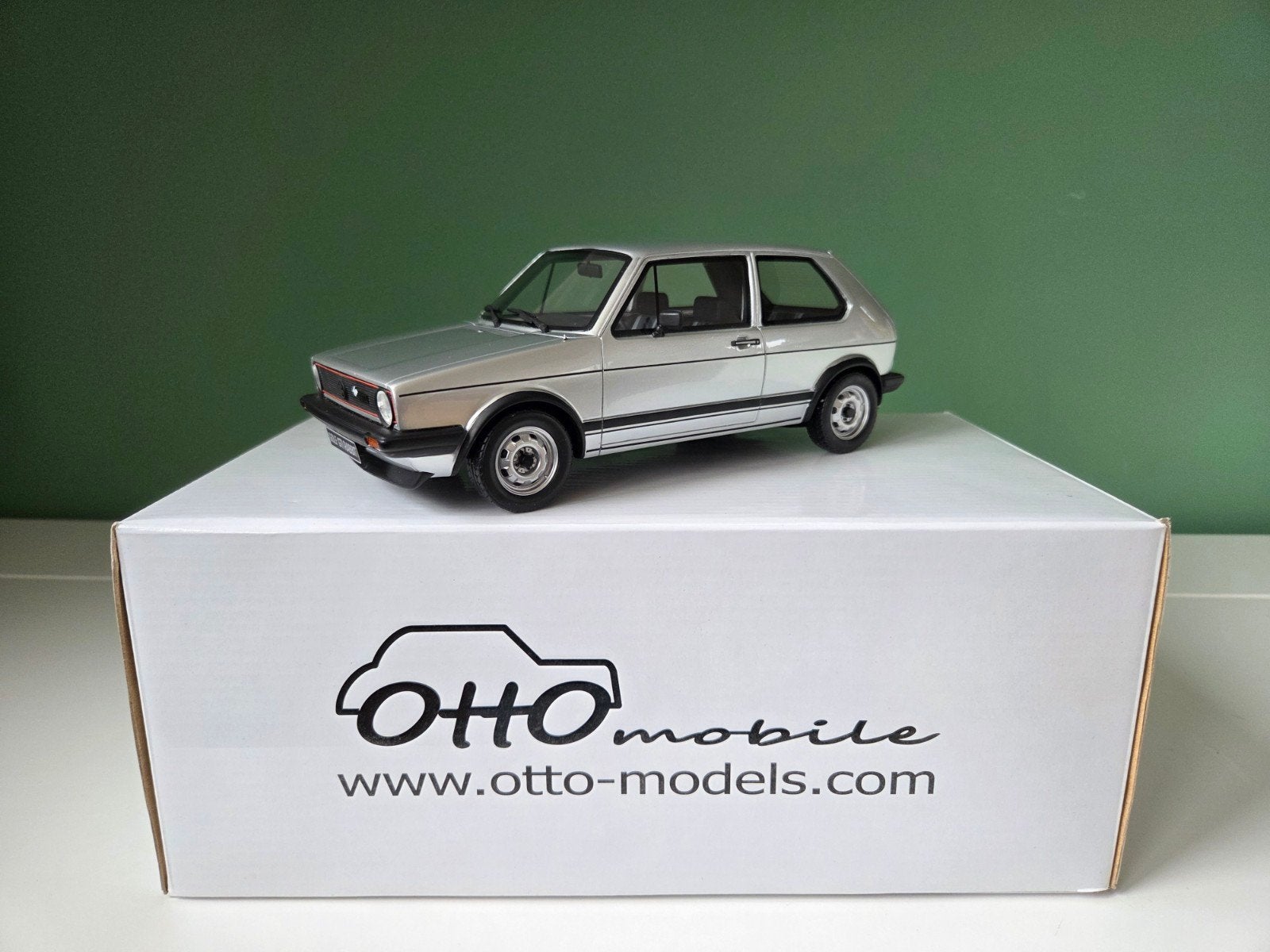 Otto Mobile 1:18 VW Golf GTI Rabbit 1978 (OT563) te koop!, Ophalen of Verzenden, Nieuw, Auto, OttOMobile