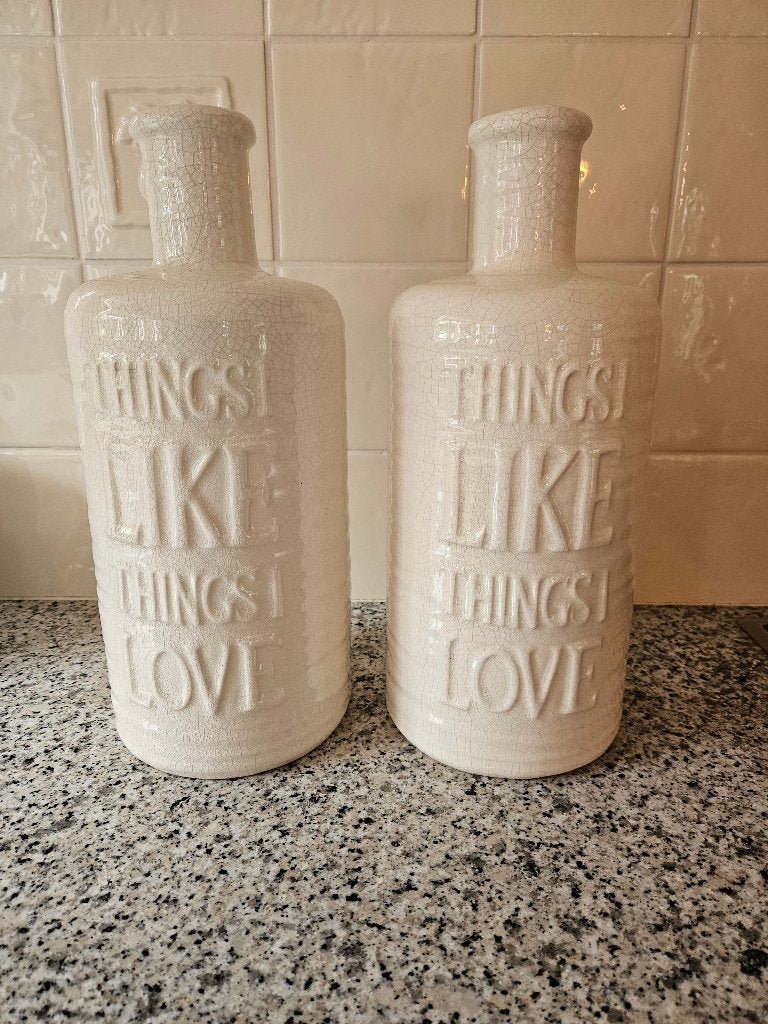 2 Mooie witte vazen met tekst: Things I like Things I love, Overige materialen, Beige, Ophalen of Verzenden, 36 cm