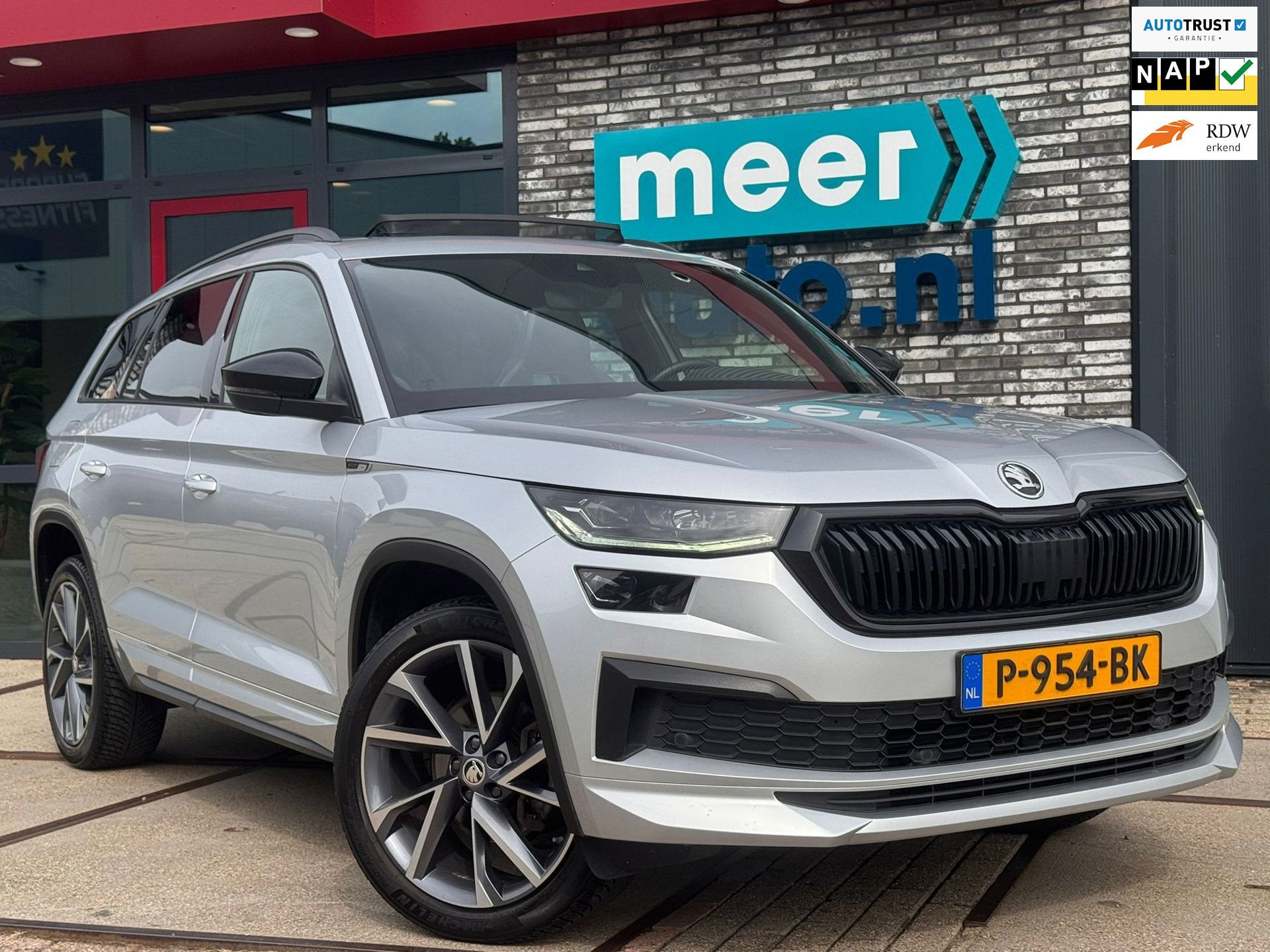 Skoda Kodiaq 1.5 TSI Sportline DSG 7-pers PANO l CAMERA l TR, Auto's, Dealer onderhouden, 1566 kg, Euro 6, 4 cilinders