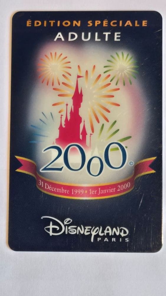 Disneyland Parijs - Authentieke millennium entreekaart, Verzamelen, Ophalen of Verzenden, Overige figuren, Zo goed als nieuw, Overige typen