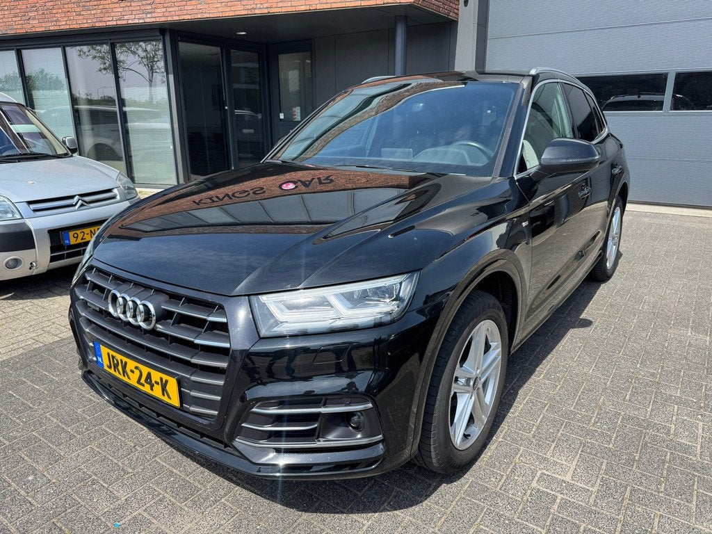 Audi Q5 55 TFSI e quattro Competition ACC CAMERA CARPLAY LEE, Automaat, Euro 6, 4 cilinders, Zwart
