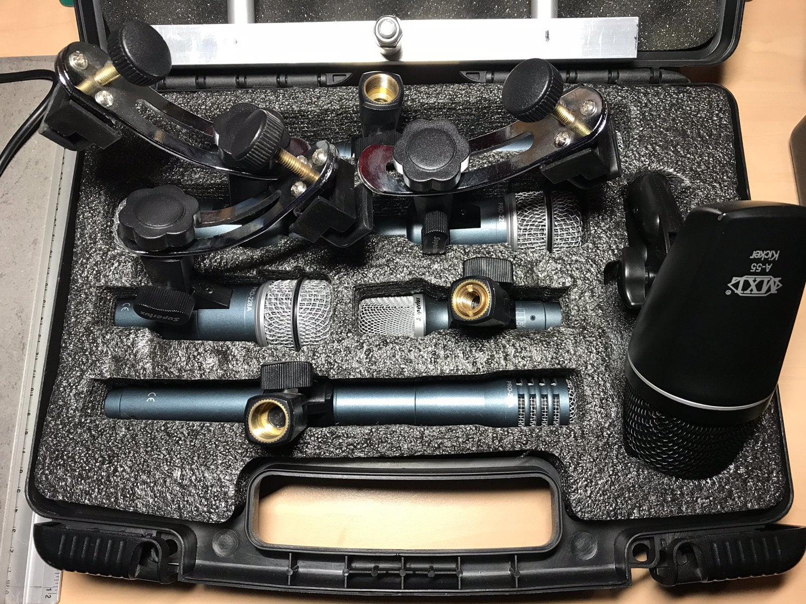 Te koop, drumkit microfoon set in zeer goede staat., Muziek en Instrumenten, Ophalen of Verzenden, Zo goed als nieuw, Instrumentmicrofoon