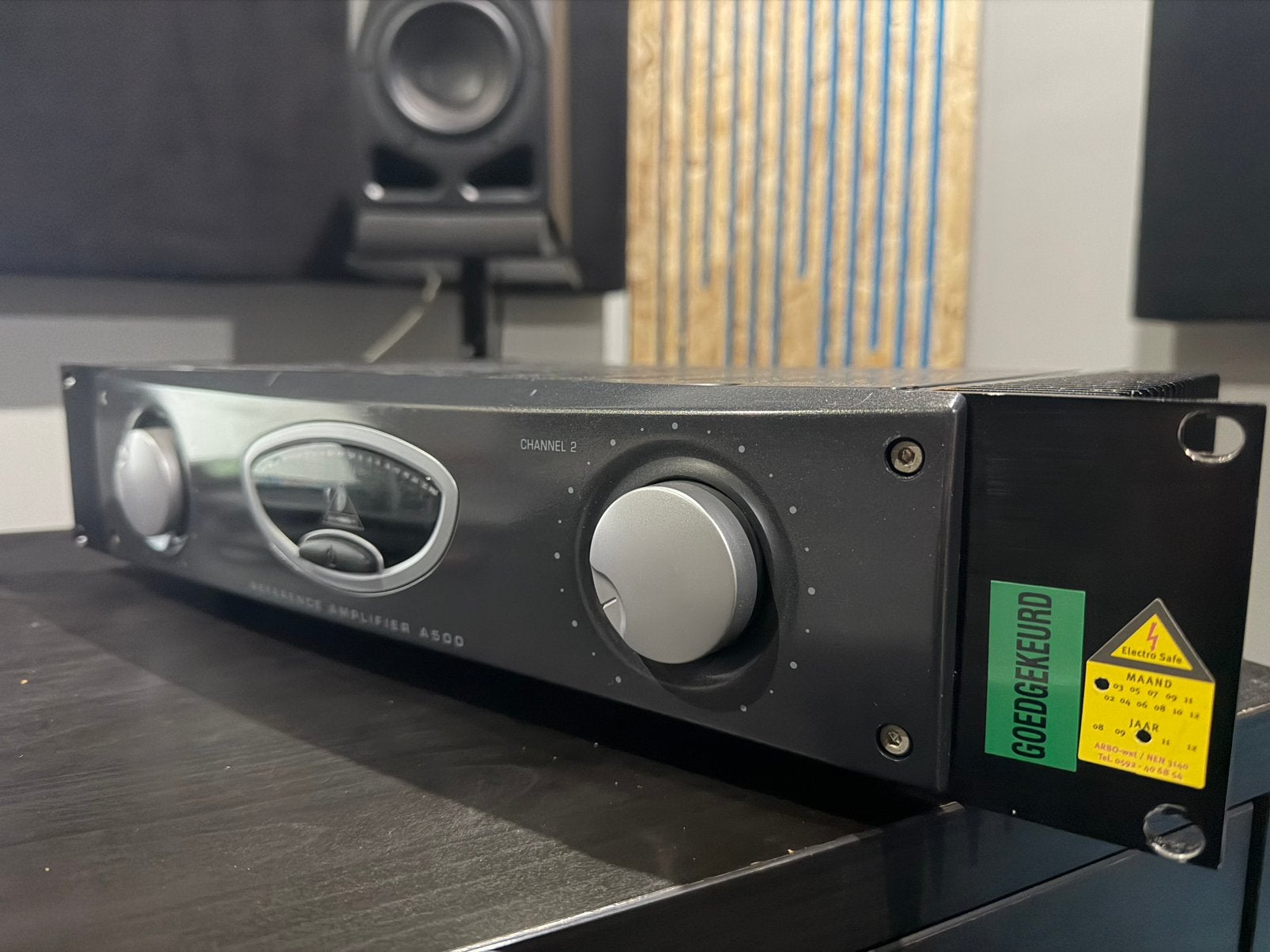 Behringer Reference Amplifier A500, Ophalen of Verzenden, Zo goed als nieuw, 120 watt of meer, Overige merken