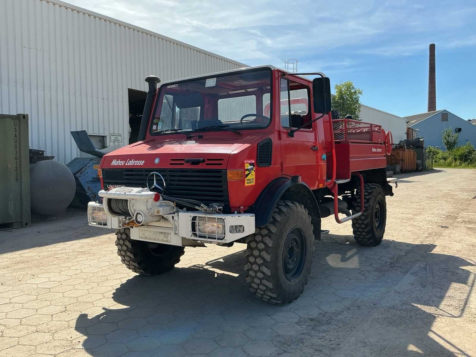 Mercedes benz Unimog 435F Brandweerwagen, Auto's, Gebruikt, Overige modellen, Overige carrosserieën, Bedrijf