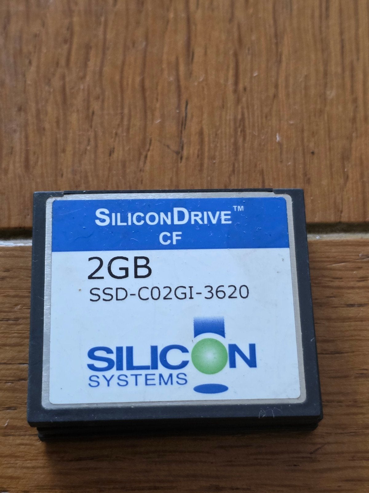 SiliconDrive CF 2GB SSD-C02GI-3620 CompactFlash, Gebruikt, Silicon Systems, Ophalen of Verzenden, 2 GB