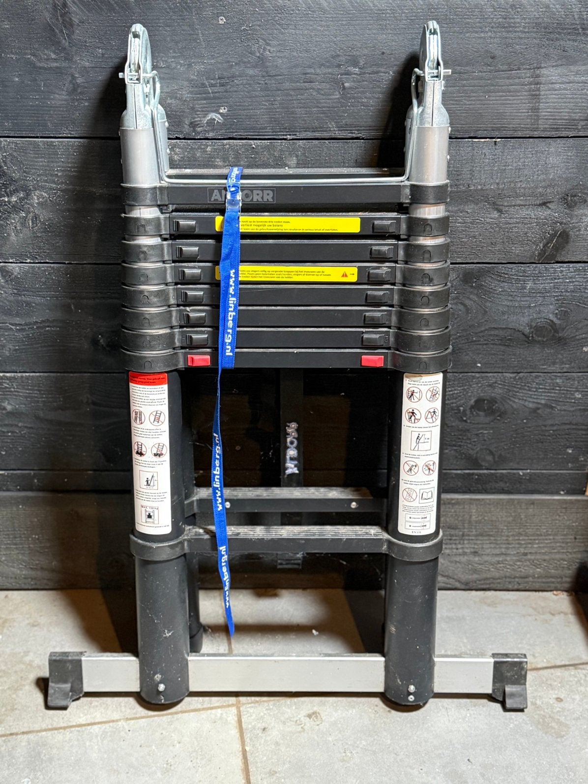 Telescoop ladder 20 treden 125,00, Ophalen of Verzenden, Zo goed als nieuw, 2 tot 4 meter
