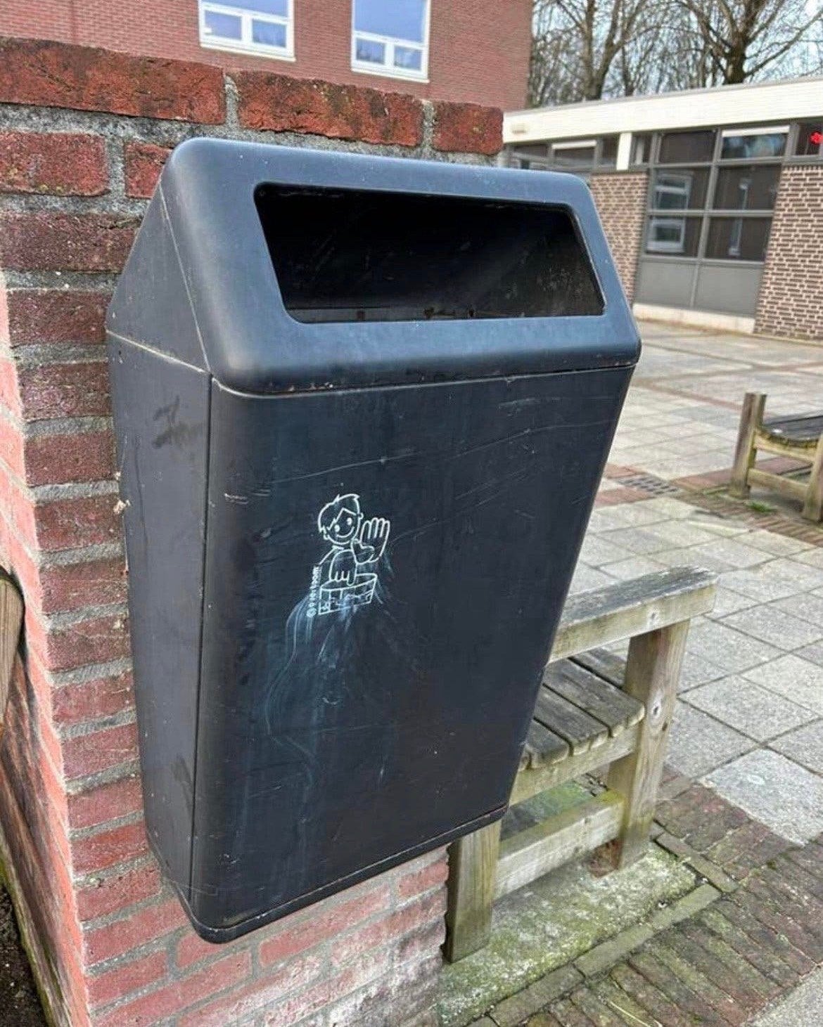 5 profesionele muur afvalbakken metaal, Ophalen, Gebruikt, Metaal