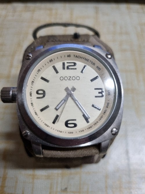 Horloge oozoo met leger bandje, Sieraden, Tassen en Uiterlijk, Overige Accessoires, Ophalen of Verzenden, 'T Olde Gre-j, Info@toldegrej.nl