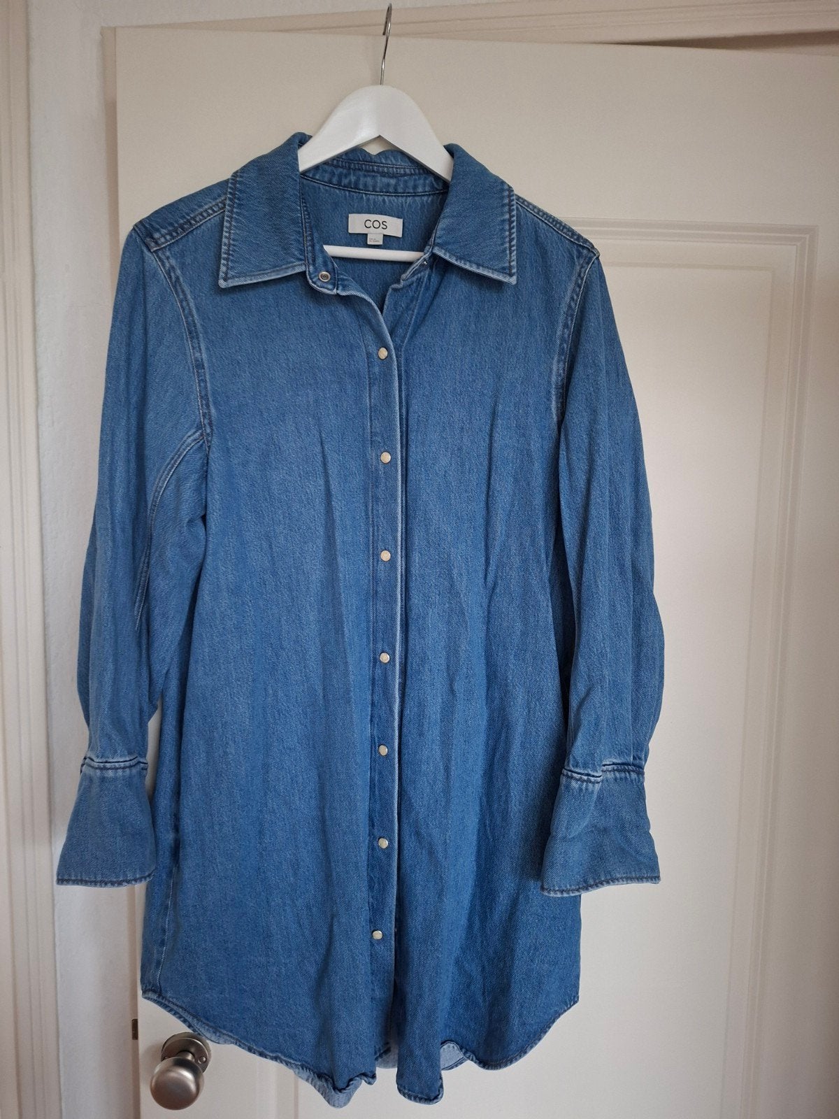 COS spijkerjurk / tuniek met drukknopen - Maat 40, Kleding | Dames, Maat 38/40 (M), COS, Blauw, Ophalen of Verzenden