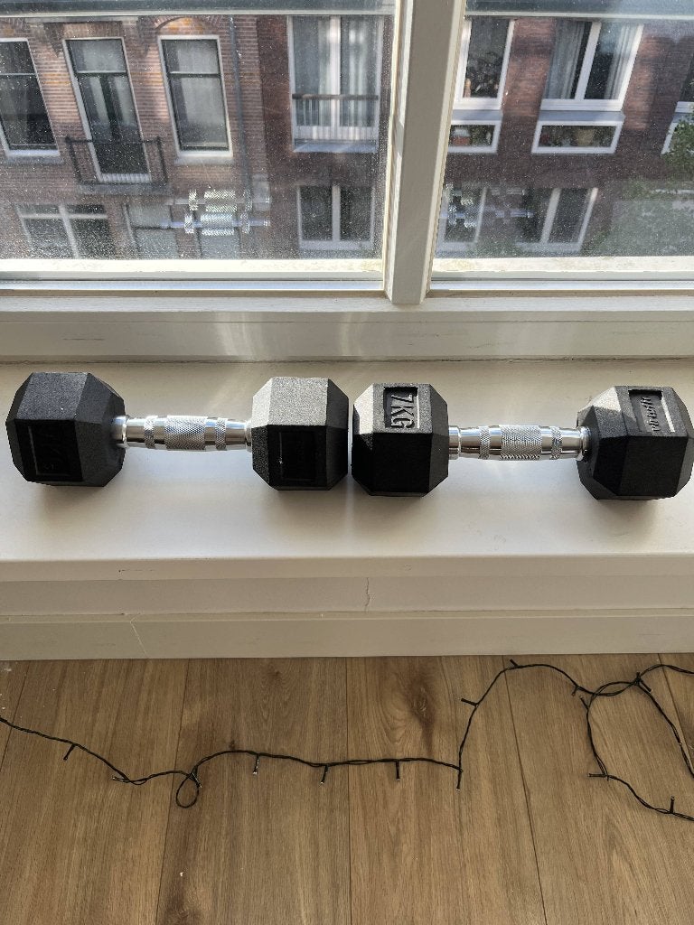 Dumbbells 7KG - Zo goed als nieuw, Sport en Fitness, Fitnessmaterialen, Ophalen, Zo goed als nieuw, Rug, Dumbbell